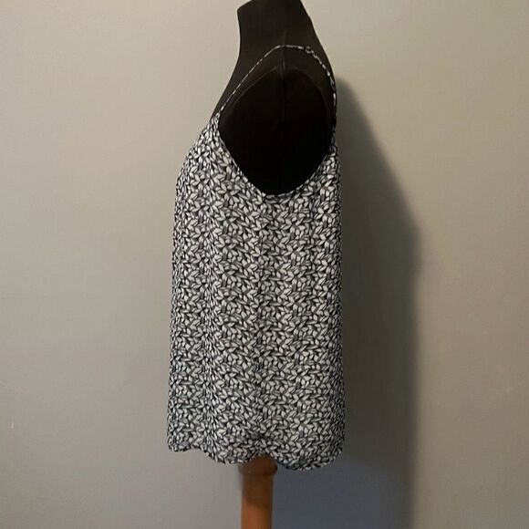 Floral Silk Loft Tank Top - Picture 4 of 12